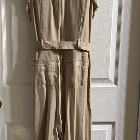Banana Republic jumpsuit 6 - Picture 4 of 8